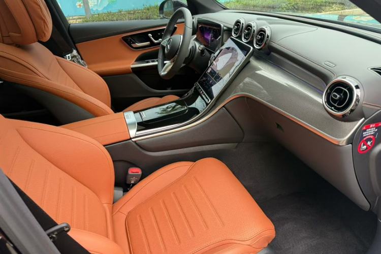 Used Mercedes-Benz GLC 2024 GLC 260 L 4MATIC Dynamic Edition 5-seater Exterior 9