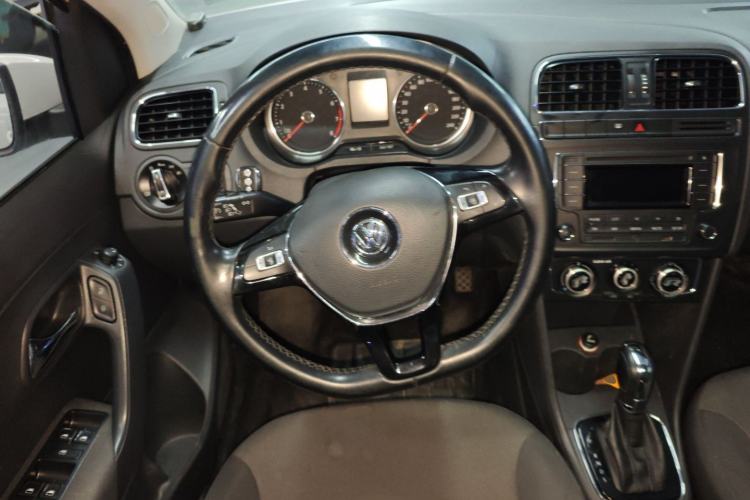 Used Volkswagen Polo 2016 1.6L Automatic Comfort Model Steering Wheel