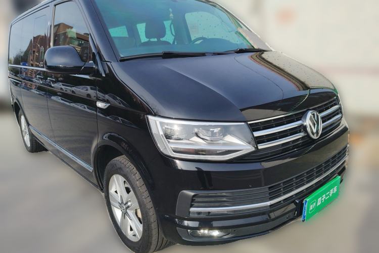 Used Volkswagen Multivan 2017 2.0 TSI Two-Wheel Drive Luxury Edition 7 Seats Front Right 45 Deg