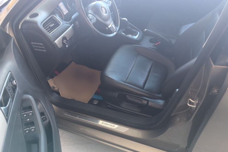 Used Volkswagen Sagitar 2014 Revised Version 1.4TSI Automatic Luxury Edition
