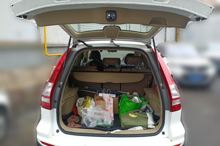 Used Honda CR-V 2010 2.0L Automatic Four-Wheel Drive Classic Edition Trunk