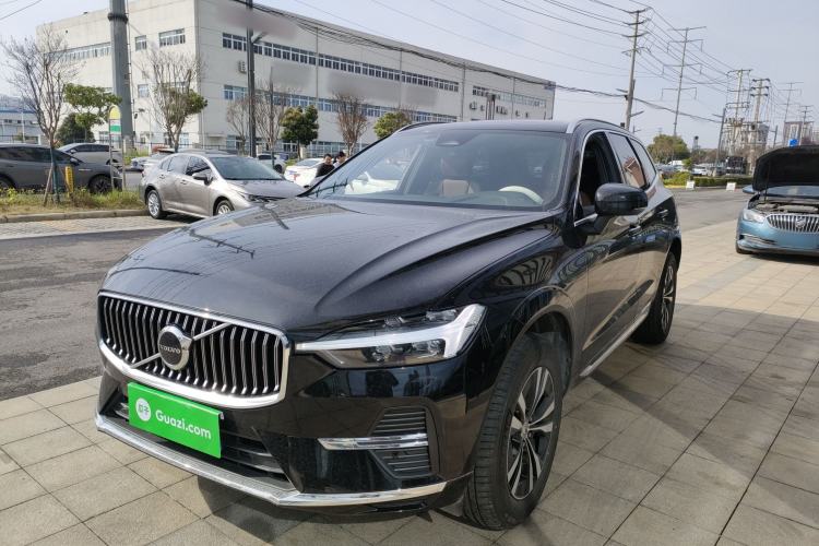 Used Volvo XC60 2025 B5 4x4 Smart Luxury Edition