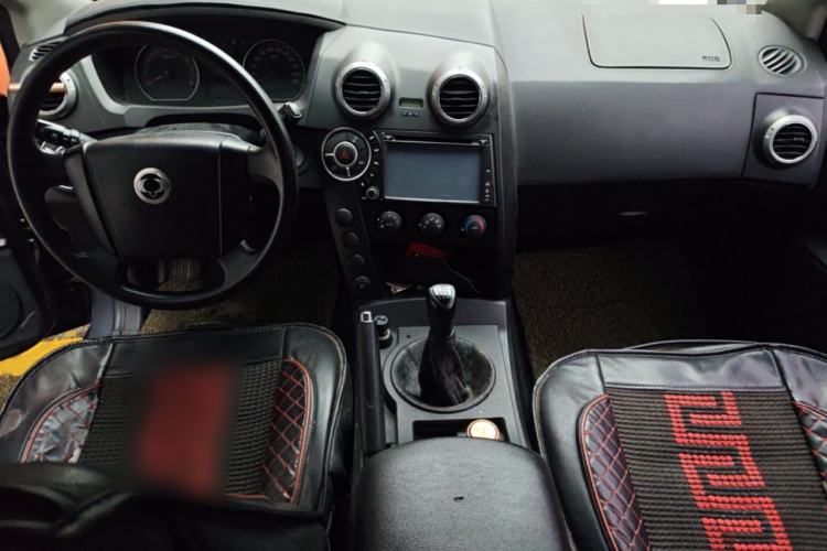 Used SsangYong Actyon 2014 2.3L Two-Wheel Drive Manual Transmission Entry-Level Gasoline Version