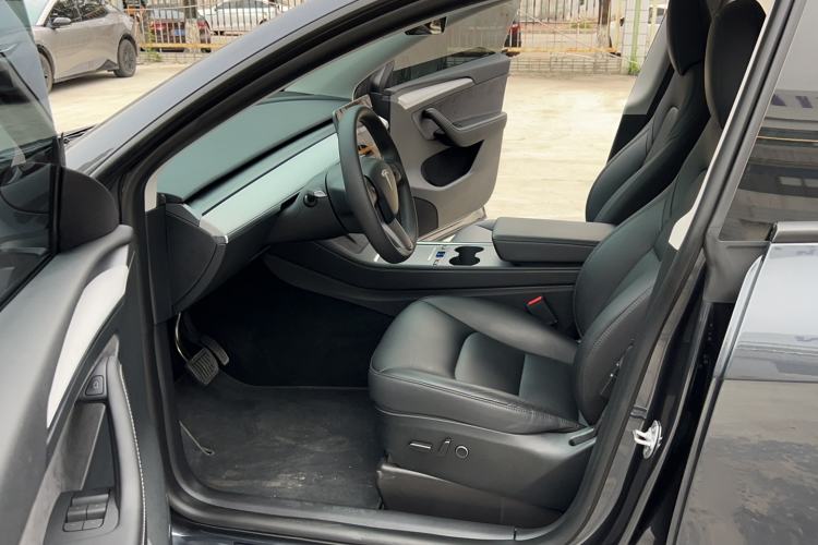 Used Tesla Model Y 2024 Rear-Wheel-Drive Version