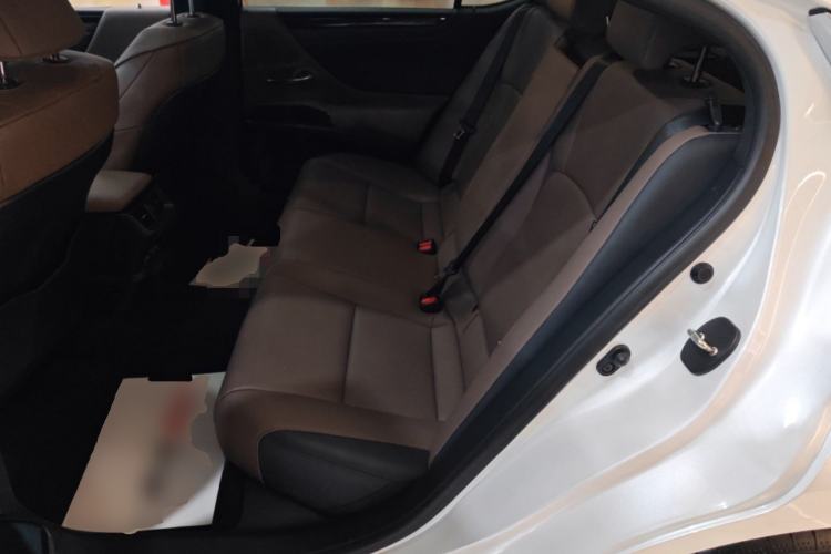 Used Lexus ES 2022 200 Excellence Edition
