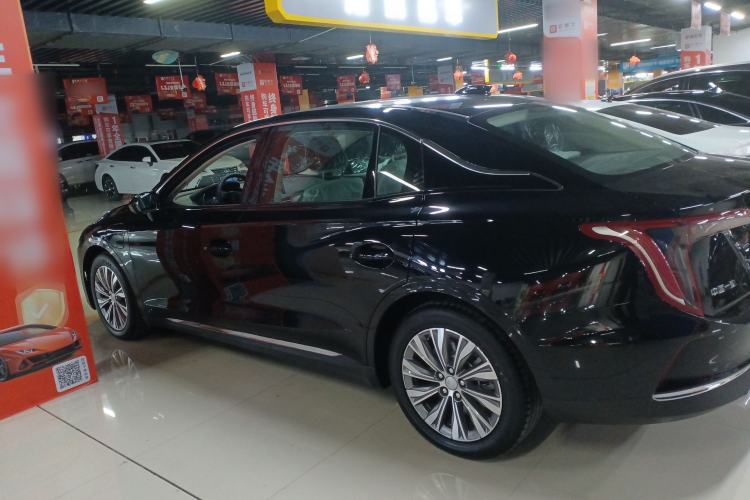 Used Hongqi E-QM5 2024 500km Range Edition
