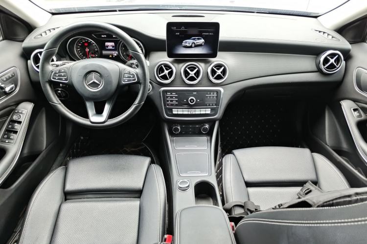 Used Mercedes-Benz GLA 2018 GLA 200 Fashion Model
