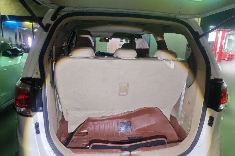 Used Baojun 730 2014 1.5L manual luxury trim 7 seats
