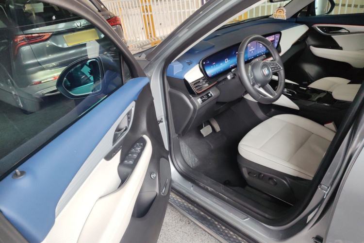 Used Buick Envision 2025 Encore Plus Four-Wheel Drive Avenir