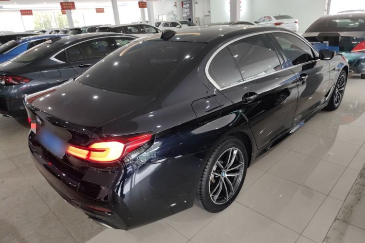 Used BMW 5 Series 2022 Second Facelift 525Li M Sport Package Rear Right 45 Deg