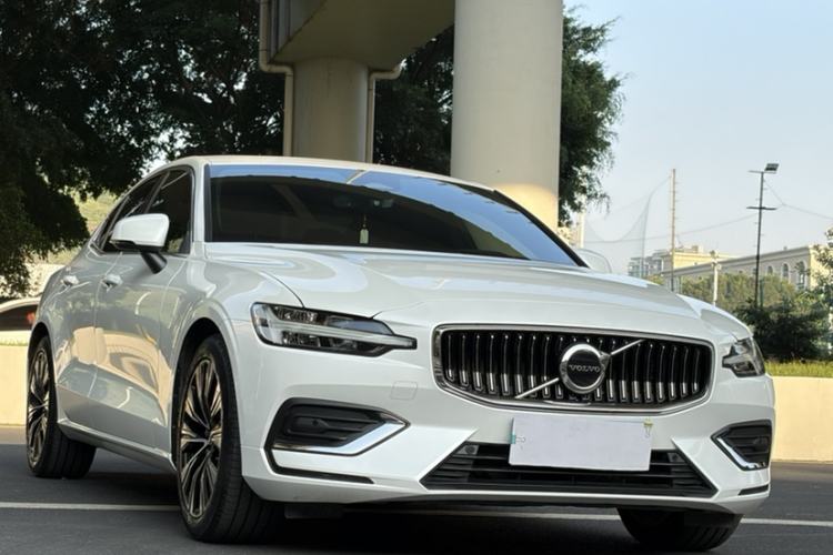Used Volvo S60 2025 B4 Zhiyuan Luxury Edition