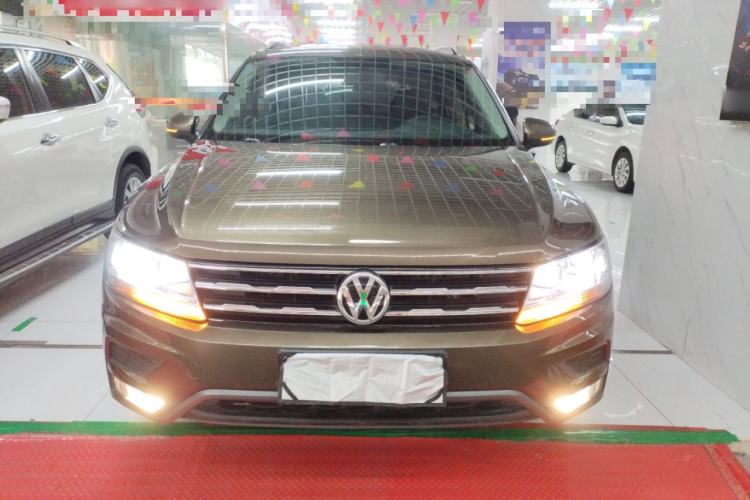 Used Volkswagen Tiguan L 2017 330TSI Automatic Two-Wheel Drive Luxury Edition Front