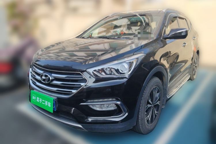 Used Hyundai Santa Fe 2017 2.4L Automatic Two-Wheel Drive Smart Version 5 Seats