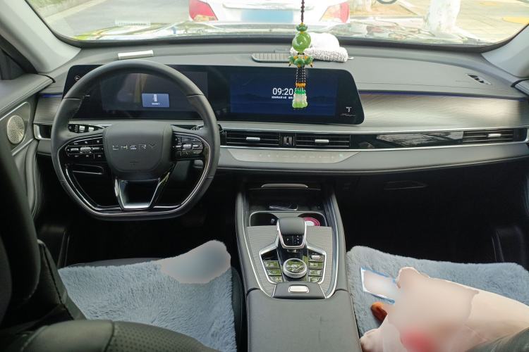 Used Chery Tiggo 8 PRO 2024 Champion Edition 290T Two-Wheel Drive Shining Version 5 Seats Center Console