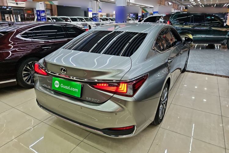 Used Lexus ES 2023 200 Excellence Edition