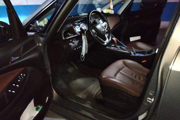 Used Buick GL6 2018 18T 6-Seater Prestige Model
