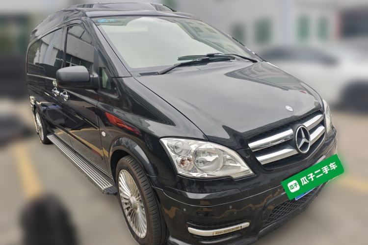 Used Mercedes-Benz Vito 2013 3.0L Elite Edition Front Right 45 Deg