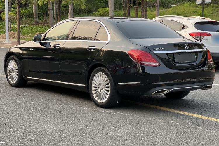 Used Mercedes-Benz C-Class 2015 C 200 L
