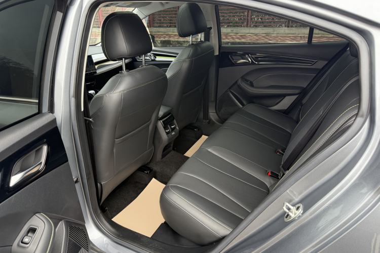 Used Roewe i5 2021 Revised Version 1.5L CVT Diamond Edition Interior 3