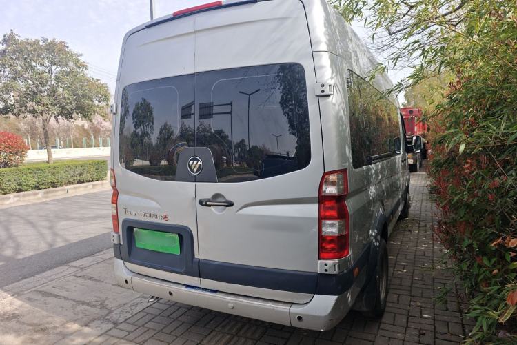 Used Foton Toano 2020 2.0T Multi-Function Extended Wheelbase Mid-Roof 5/6/7-Seater with Rear Dual Tires China VI Emission Standard F20TC3
