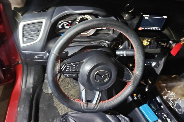 Used Mazda 3 Axela 2017 Sedan 1.5L Automatic Luxury Model Emission Standard China V