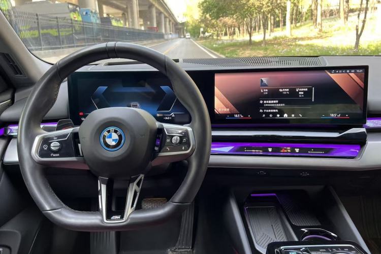 Used BMW i5 2025 eDrive 40L M Sport Package Interior 9