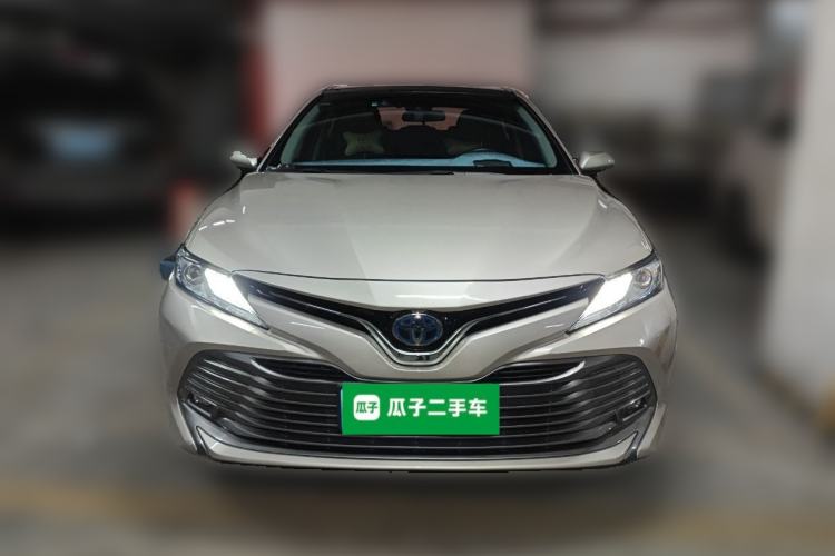 Used Toyota Camry 2019 Dual-Engine 2.5 HG Luxury Edition China VI Standard
