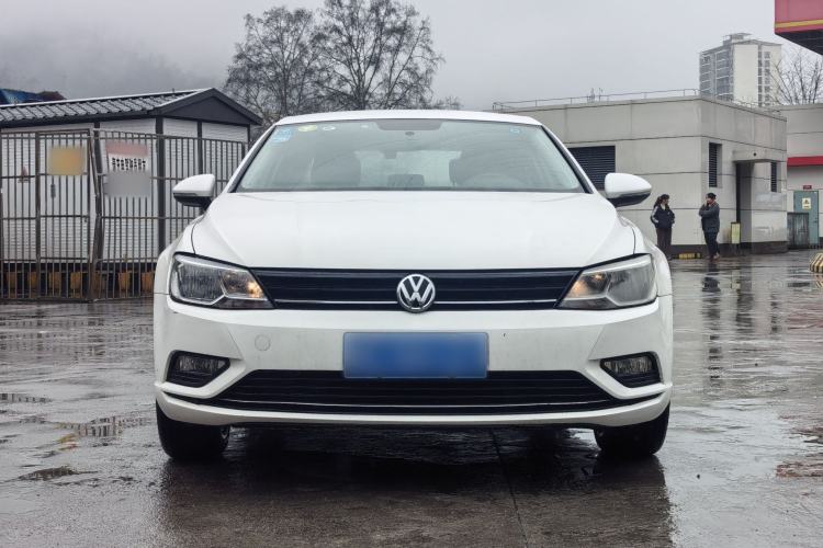 Used Volkswagen Lamando 2015 230TSI Manual Trend Edition
