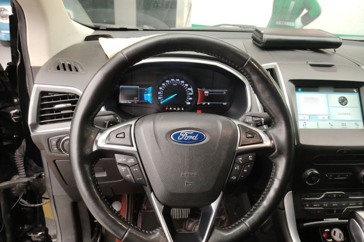 Used Ford Edge 2018 EcoBoost 245 Two-Wheel-Drive Titanium 7-Seater China VI Standard
