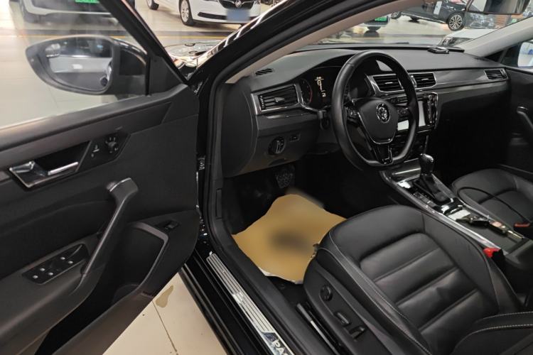 Used Volkswagen Passat 2016 330TSI DSG Luxury Edition