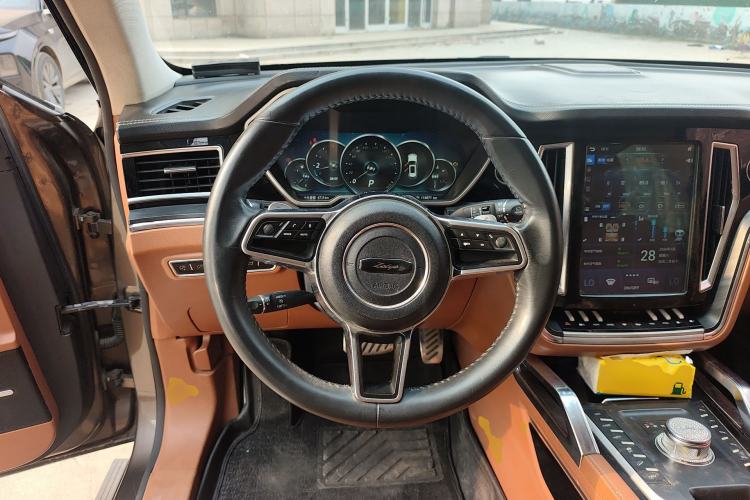 Used Zotye T700 2017 1.8T Dual-Clutch Prestige Model
