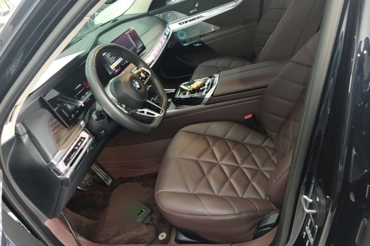 Used BMW 7 Series 2023 735Li M Sport Package
