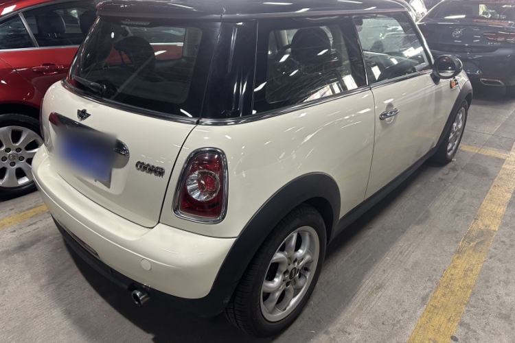 Used MINI MINI 2011 1.6L COOPER Fun