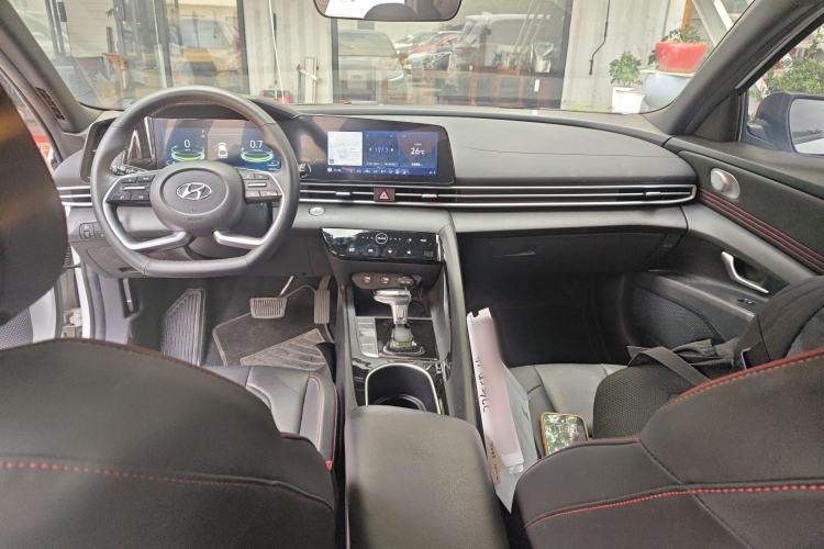 Used Hyundai Elantra 2022 1.5L CVT 20th Anniversary Edition
