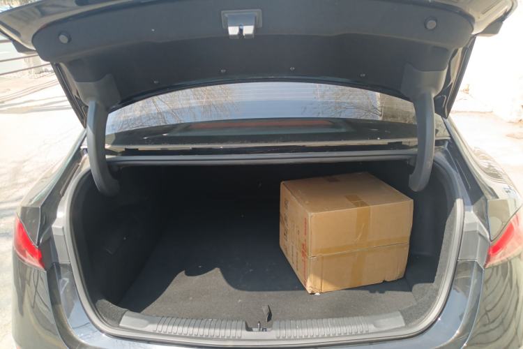 Used Roewe D7 2023 DMH 125km Superior Edition Trunk