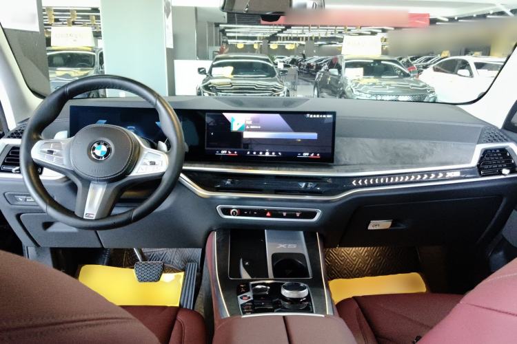 Used BMW X5 2023 xDrive 30Li M Sport Package