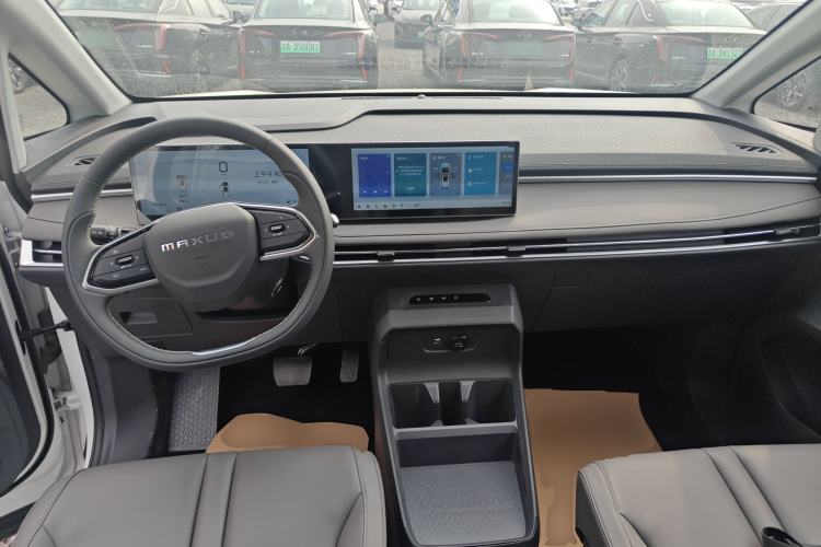 Used SAIC MAXUS Dajia 7 2024 Revised Version Super Hybrid Long-Range Edition Enjoyment Version Center Console