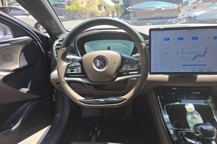 Used BYD Han 2023 EV Champion Edition 715KM Front-Drive Prestige Model Steering Wheel