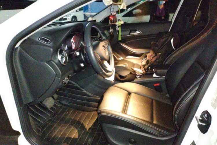 Used Mercedes-Benz GLA 2016 GLA 200 Sport Edition Left Front Seat