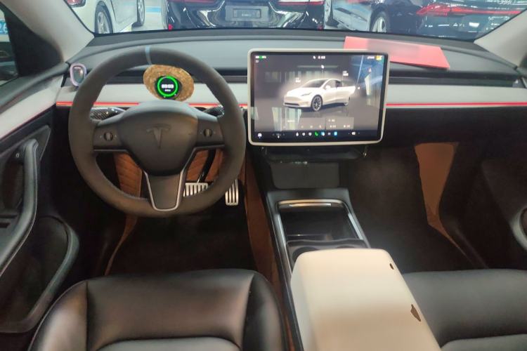 Used Tesla Model Y 2024 Long-Range All-Wheel-Drive Version
