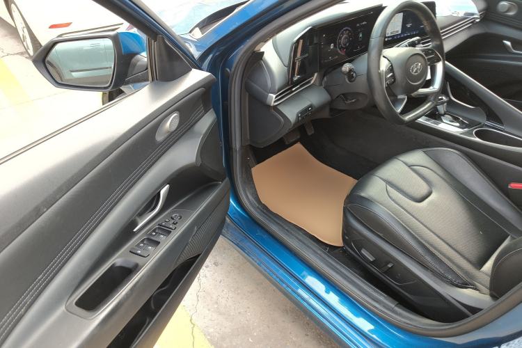 Used Hyundai Elantra 2021 1.5L CVT LUX Prestige Edition