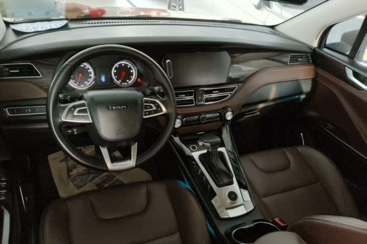 Used TRAUM S70 2018 1.5T Automatic Comfort Model 7 Seats Interior 1