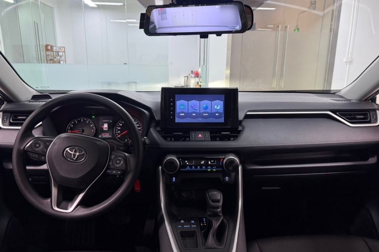Used Toyota RAV4 2021 2.0L CVT Two-Wheel Drive Urban Edition Interior 4