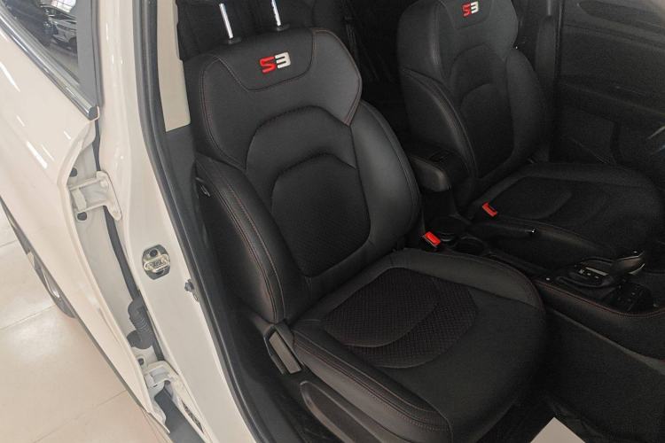 Used JAC Refine S3 2017 1.6L CVT Smart Connect Model