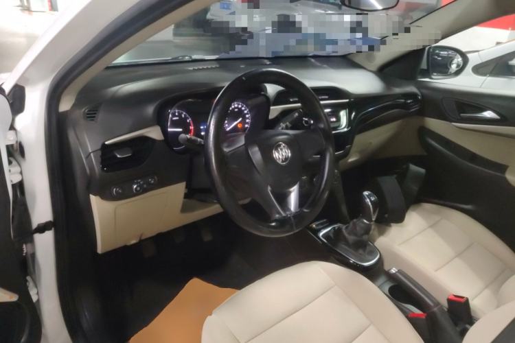Used Buick Excelle 2018 15N Manual Elite Version Interior 2