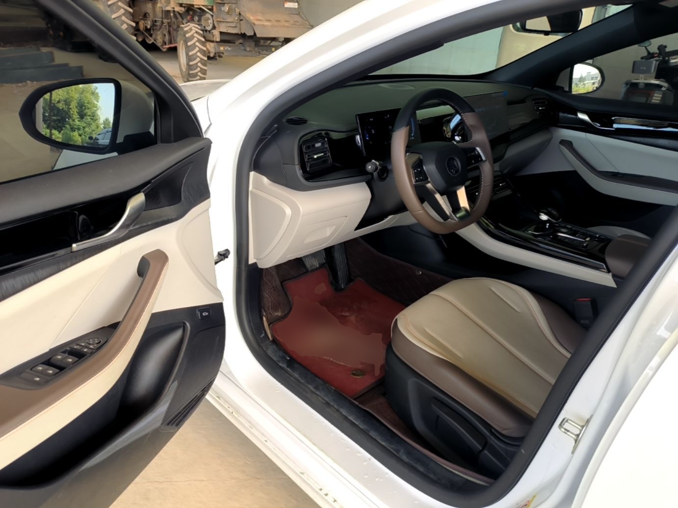 BYD Qin PLUS 2024 HONOR Edition DM-i 55KM Leading Model — снимка 18