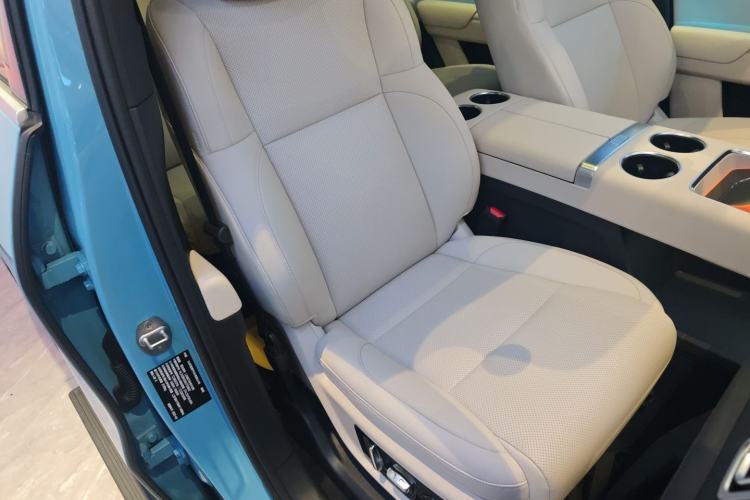 Used Li Auto L8 2025 Ultra Smart Refreshed Edition Right Front Seat