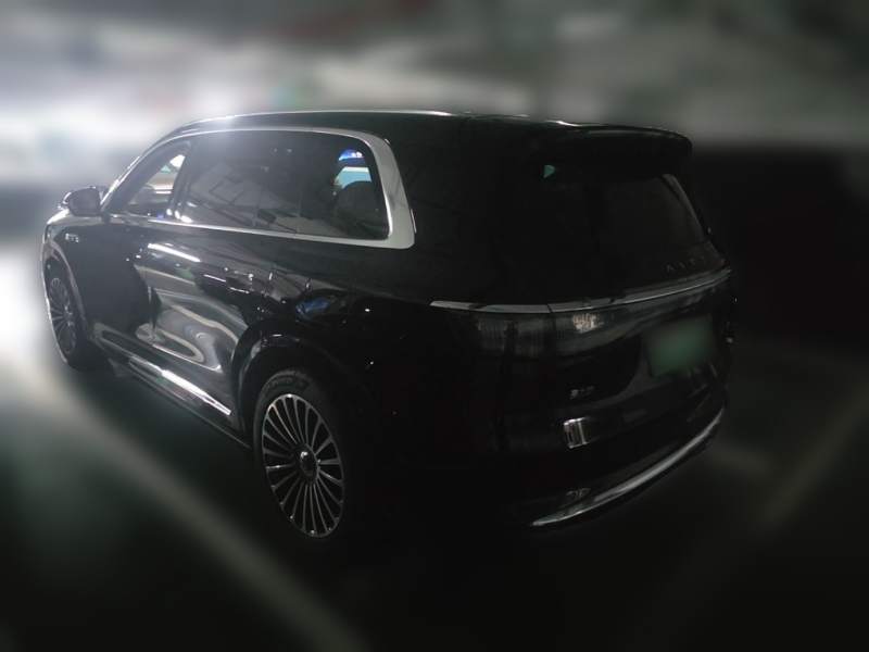 Used Hima AITO M8 2025 Extended-Range Ultra Version 53.4 kWh 6-Seater Edition — 4