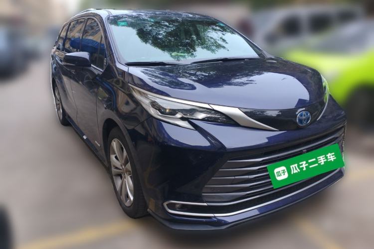 Used Toyota Sienna 2023 2.5L Hybrid Ultimate Edition
