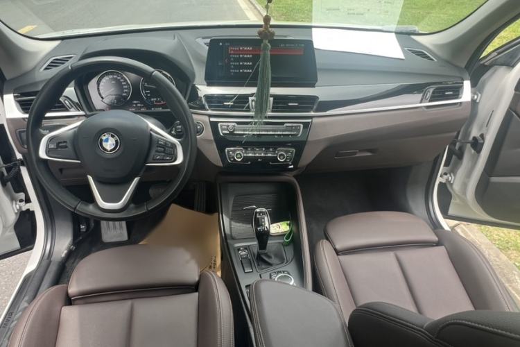 Used BMW X1 2020 sDrive25Li Leading Model
